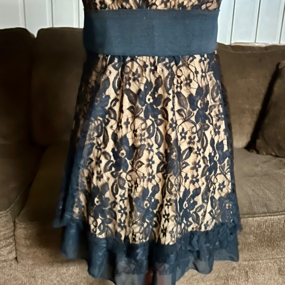 Pastel Design • Medium • Black • Floral Lace Party  Dress W/ Pull-string • New - Picture 10 of 13
